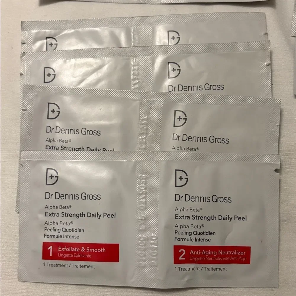 Dr Dennis Gross Alpha Beta Mixture Daily Peel Bundle  10 Treatments expire 2028
